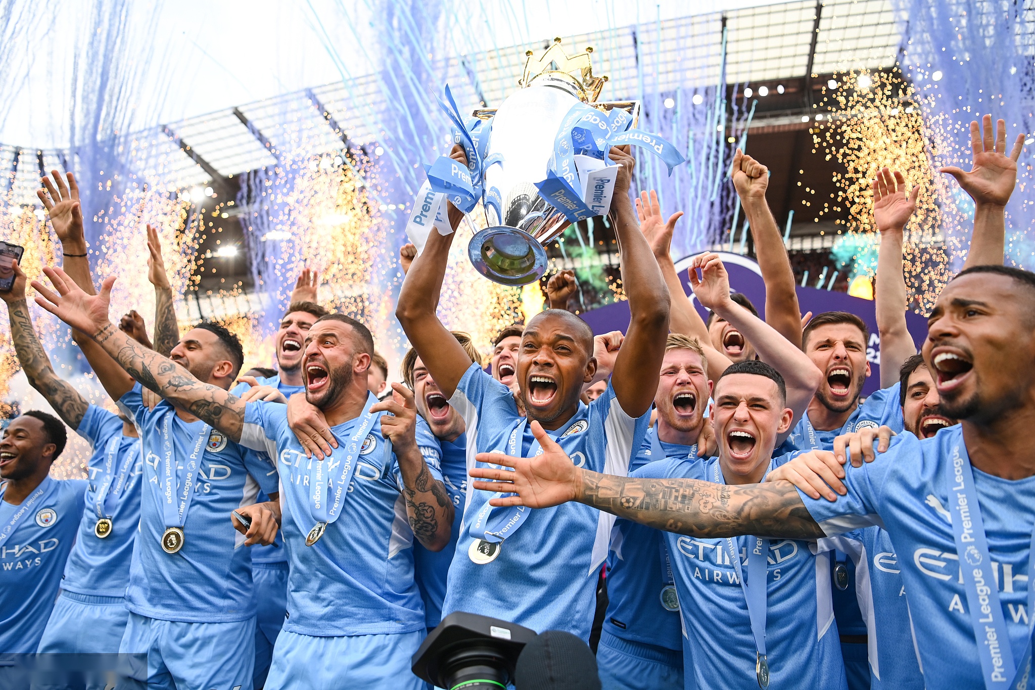 在了一条正 在了一条正